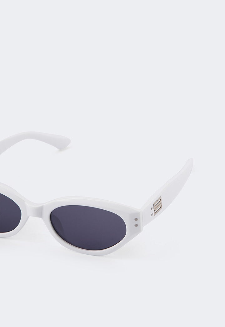 Hope Oval Sunglasses Off White