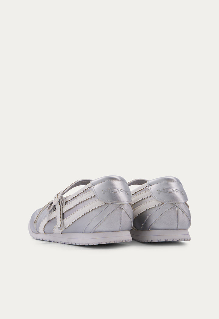 Contrast Flat Shoes