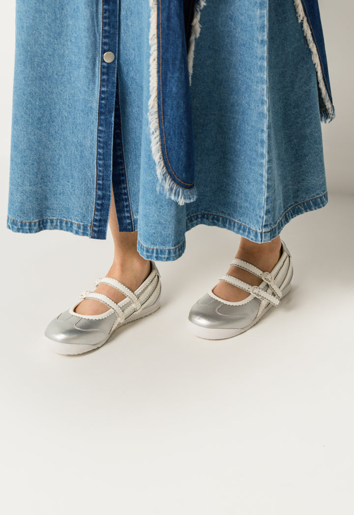 Contrast Flat Shoes