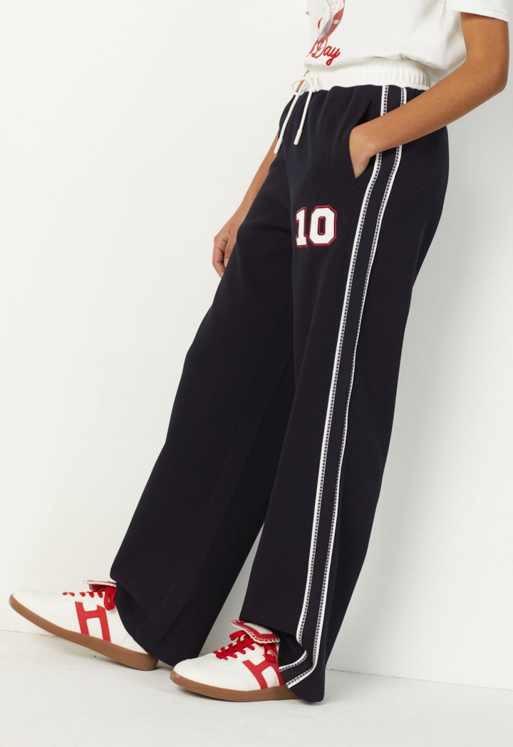 Hope Embroidered Sweatpants Navy