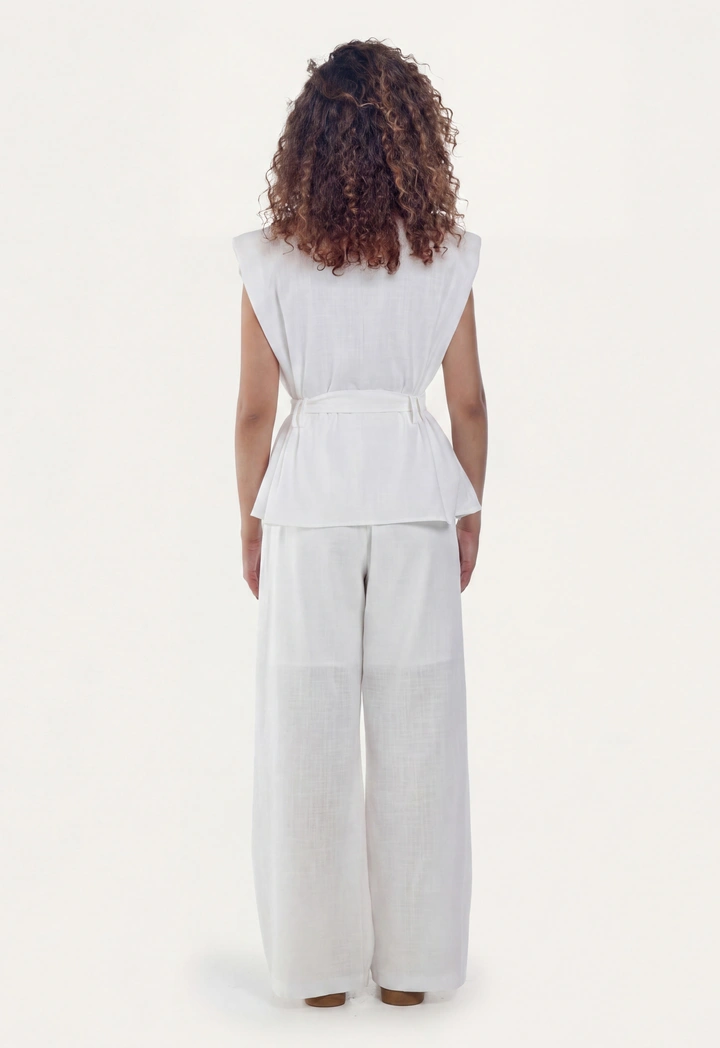 Belted Solid Vest with Padded Shoulder