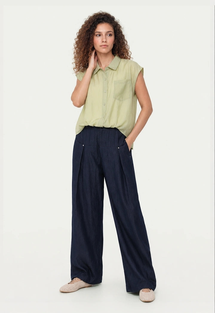 Sleeveless Shirt with Inner Top