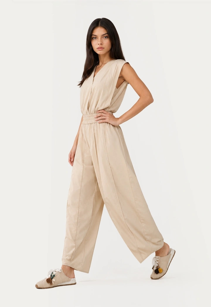 Seam-Detailed Barrel Fit Trousers