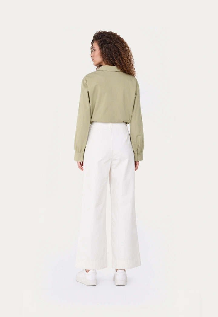 Wide-Leg High Waist Jeans