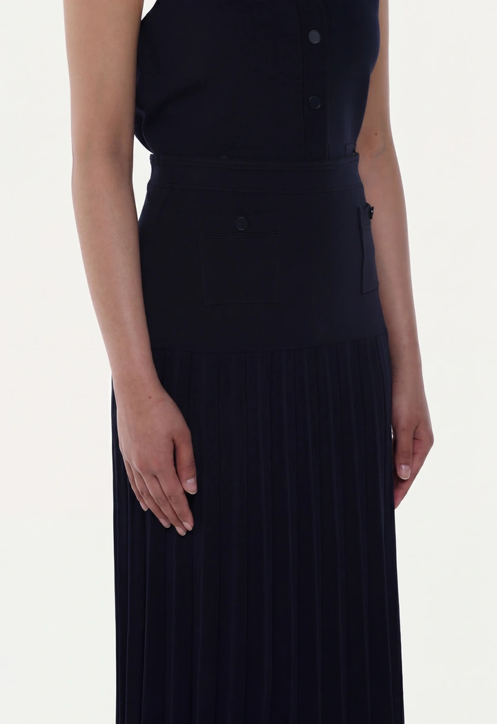 Contrast Hem Pleated Knitted Skirt